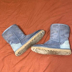 Worn dolphin blue uggs